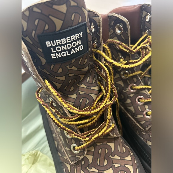Burberry Arthur TB Monogram Chunky Heel Hiking Boot Size 11 New Bridle Brown main image 5